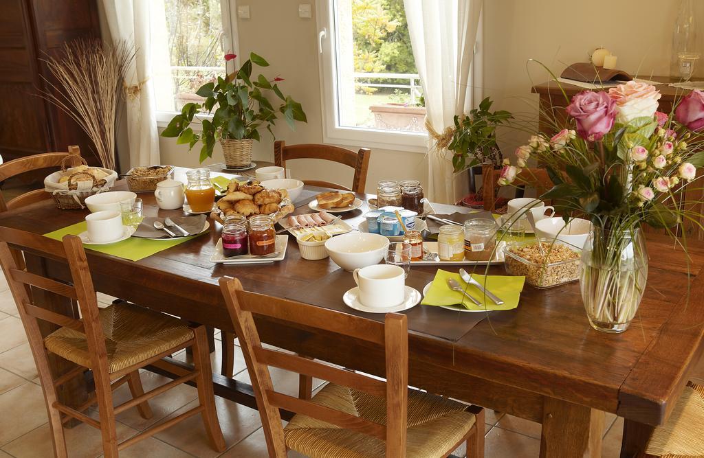 La Bergerie Bed & Breakfast Pollionnay Екстериор снимка