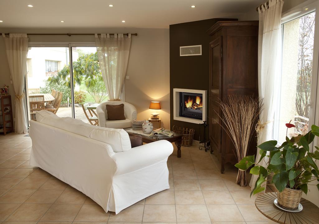 La Bergerie Bed & Breakfast Pollionnay Екстериор снимка