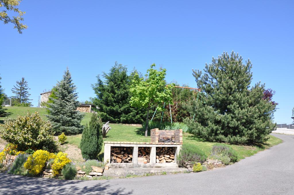 La Bergerie Bed & Breakfast Pollionnay Екстериор снимка