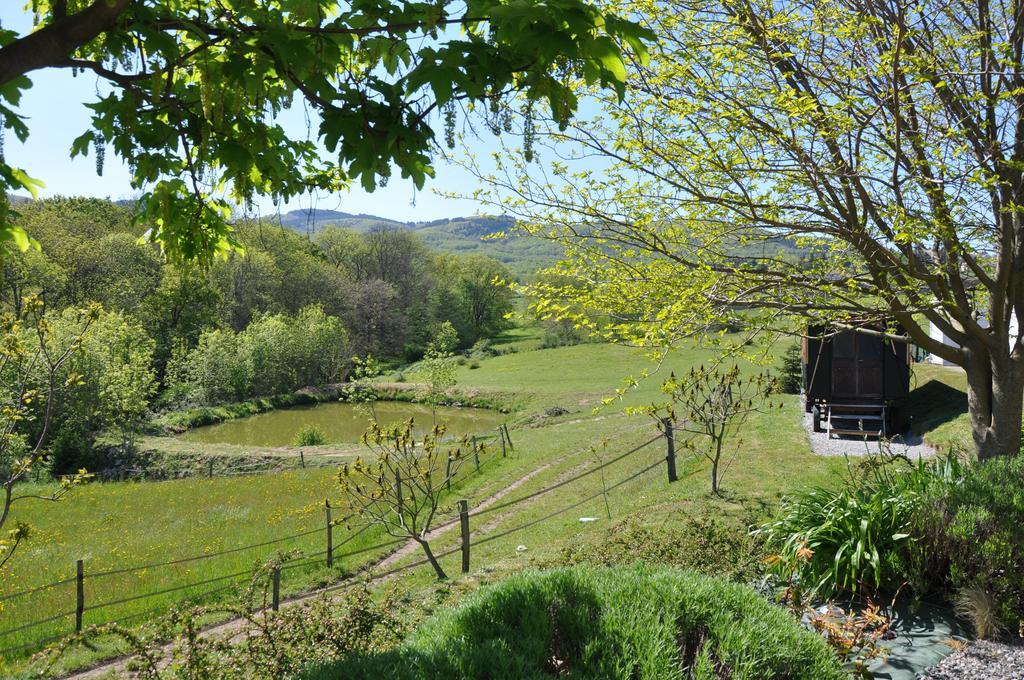 La Bergerie Bed & Breakfast Pollionnay Екстериор снимка