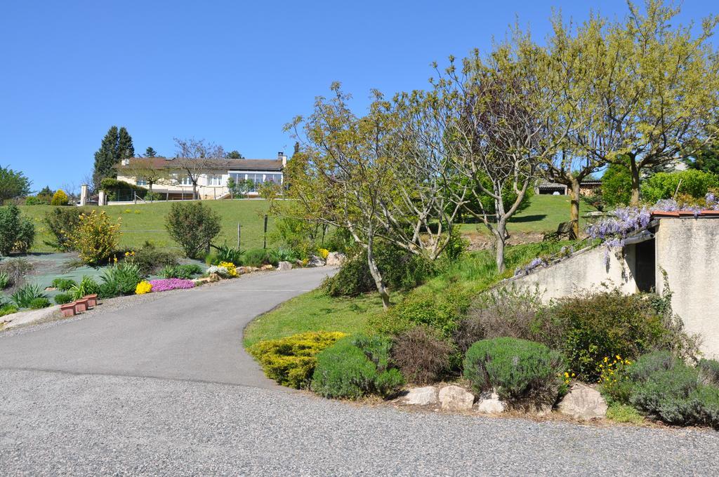 La Bergerie Bed & Breakfast Pollionnay Екстериор снимка