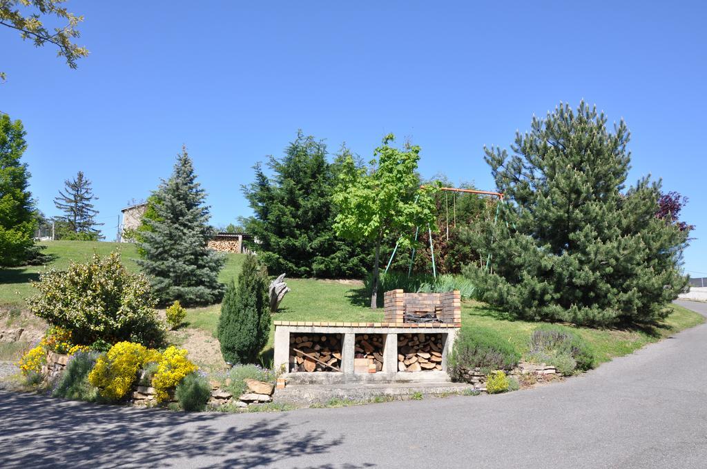 La Bergerie Bed & Breakfast Pollionnay Екстериор снимка